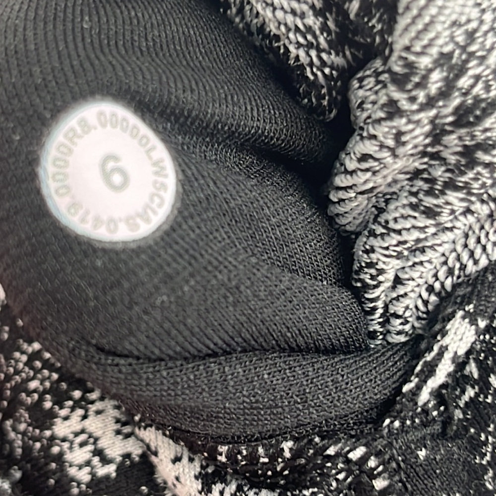 lululemon athletica “Wunder Under” High-Rise Tight 28”, Size 6 - Picture 11 of 11